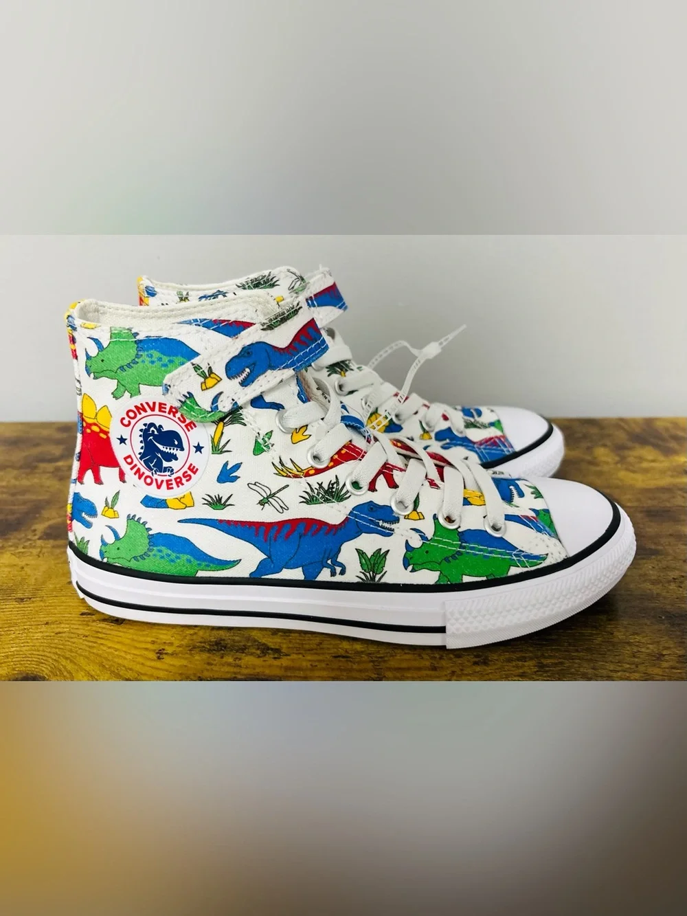 KIDS' CONVERSE LITTLE KID CHUCK TAYLOR ALLSTAR DINO MID-TOP SNEAKERS size 3 NWOT